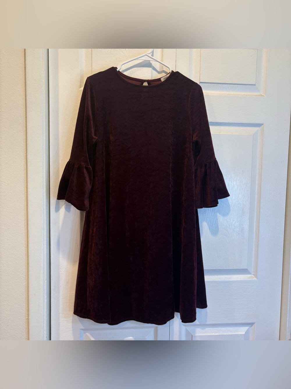 Ginger G Maroon Velvet Quarter Length Bell Sleeve Knee Length Dress - Size Large